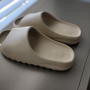 Yeezy Slides size 12 Bone